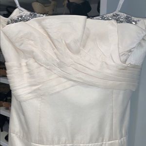 Monique Lhuillier off the runway wedding dress